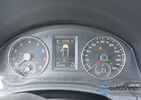 2010 Volkswagen Eos Komfort z USA, uszkodzony, nr VIN WVWBA7AH4AV021084